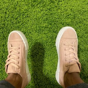 Pink H&M suede shoes